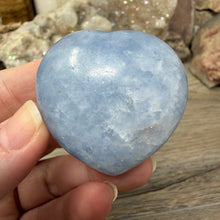 Load image into Gallery viewer, Blue Calcite Small Heart Palm Stone Set #04
