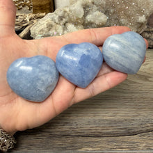 Load image into Gallery viewer, Blue Calcite Small Heart Palm Stone Set #04
