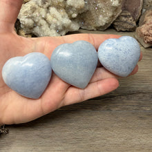 Load image into Gallery viewer, Blue Calcite Small Heart Palm Stone Set #05

