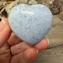 Load image into Gallery viewer, Blue Calcite Small Heart Palm Stone Set #05
