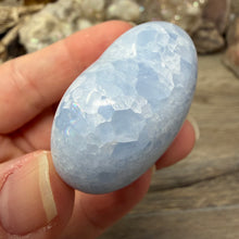 Load image into Gallery viewer, Blue Calcite Small Heart Palm Stone Set #05
