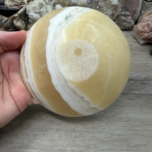 Cargar imagen en el visor de la galería, Onyx Banded Morocco 4.5" Bowl #01
