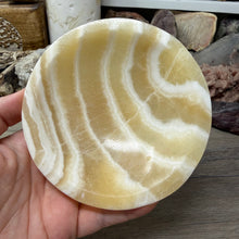 将图像加载到图库查看器中，Onyx Banded Morocco 4.5" Bowl #02
