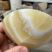 将图像加载到图库查看器中，Onyx Banded Morocco 4.5" Bowl #02
