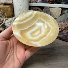 将图像加载到图库查看器中，Onyx Banded Morocco 4.5" Bowl #03
