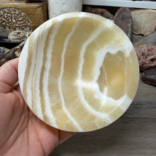 Bild in Galerie-Viewer laden, Onyx Banded Morocco 4.5" Bowl #04
