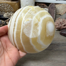 Bild in Galerie-Viewer laden, Onyx Banded Morocco 4.5" Bowl #04
