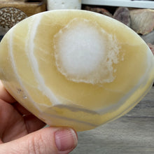 Bild in Galerie-Viewer laden, Onyx Banded Morocco 4.5" Bowl #04
