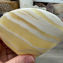 Bild in Galerie-Viewer laden, Onyx Banded Morocco 4.5" Bowl #04
