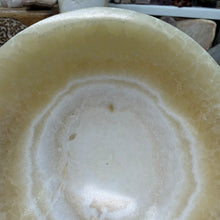 Load image into Gallery viewer, Onyx Banded Morocco 4.5" Bowl #05
