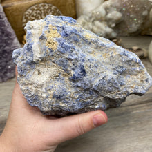 Carica l&#39;immagine nel visualizzatore di Gallery, Sodalite Rough #04
