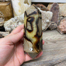 Load image into Gallery viewer, Septarian Double Point #09 - 5.37&quot;/136mm
