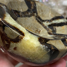 Load image into Gallery viewer, Septarian Bowl #03 - 3.32&quot; x 1.20&quot;
