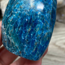 Load image into Gallery viewer, Blue Apatite Freeform #01

