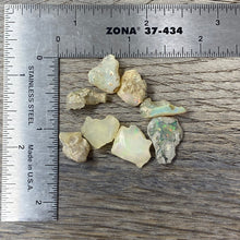 Cargar imagen en el visor de la galería, Welo Ethiopian Opal Small Rough Set #08
