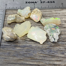 Cargar imagen en el visor de la galería, Welo Ethiopian Opal Small Rough Set #08
