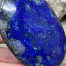 Carica l&#39;immagine nel visualizzatore di Gallery, Lapis Lazuli Palm Stone #02 - 3.19&quot; x 2.16&quot; x 0.89&quot;
