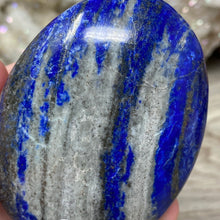 Chargez l&#39;image dans la visionneuse de la galerie, Lapis Lazuli Palm Stone #04 - 2.85&quot; x 2.08&quot; x 0.92&quot;

