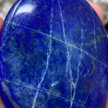 Chargez l&#39;image dans la visionneuse de la galerie, Lapis Lazuli Palm Stone #05 - 2.90&quot; x 2.15&quot; x 0.79&quot;
