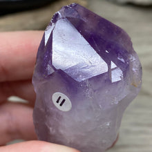 将图像加载到图库查看器中，Natural Amethyst Point from Brazil #11
