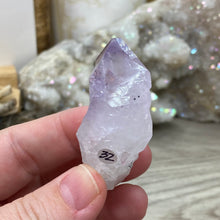 将图像加载到图库查看器中，Natural Amethyst Point from Brazil #32
