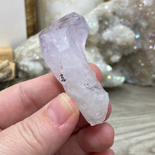 将图像加载到图库查看器中，Natural Amethyst Point from Brazil #32
