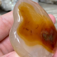 Cargar imagen en el visor de la galería, Carnelian Heart Palm Stone #12
