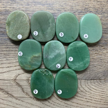 Cargar imagen en el visor de la galería, Green Aventurine Smooth Palm Stones
