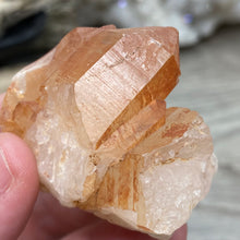 Cargar imagen en el visor de la galería, Red / Tangerine Quartz Cluster #46
