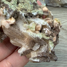 Cargar imagen en el visor de la galería, Apophyllite/Zeolite Cluster #03

