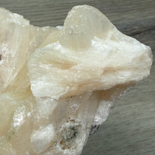 Cargar imagen en el visor de la galería, Apophyllite/Zeolite Cluster #04
