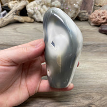 将图像加载到图库查看器中，Orca Agate Stone Freeform ~ 4.28&quot; x 2.20&quot; x 2.45&quot;
