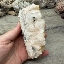Cargar imagen en el visor de la galería, Apophyllite/Zeolite Cluster #05
