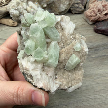 Cargar imagen en el visor de la galería, Apophyllite/Zeolite Cluster #11
