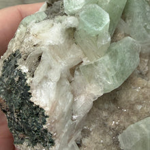 Cargar imagen en el visor de la galería, Apophyllite/Zeolite Cluster #11
