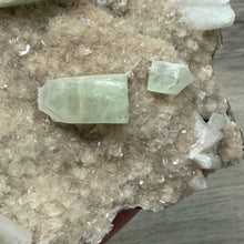 Cargar imagen en el visor de la galería, Apophyllite/Zeolite Cluster #11
