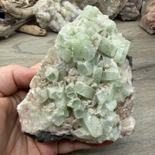Cargar imagen en el visor de la galería, Apophyllite/Zeolite Cluster #12
