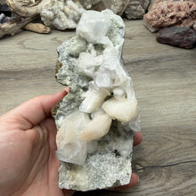Cargar imagen en el visor de la galería, Apophyllite/Zeolite Cluster #14
