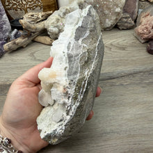 Cargar imagen en el visor de la galería, Apophyllite/Zeolite Cluster #14
