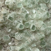 Cargar imagen en el visor de la galería, Apophyllite/Zeolite Cluster #15
