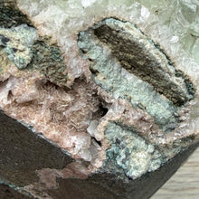 Cargar imagen en el visor de la galería, Apophyllite/Zeolite Cluster #15
