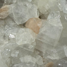 Cargar imagen en el visor de la galería, Apophyllite/Zeolite Cluster #17
