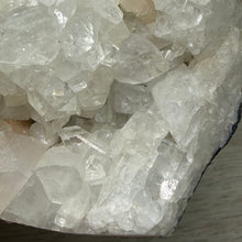 Cargar imagen en el visor de la galería, Apophyllite/Zeolite Cluster #17
