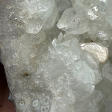 Cargar imagen en el visor de la galería, Apophyllite/Zeolite Cluster #17
