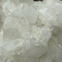 Cargar imagen en el visor de la galería, Apophyllite/Zeolite Cluster #18
