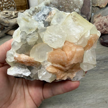 Cargar imagen en el visor de la galería, Apophyllite/Zeolite Cluster #19
