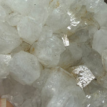 Chargez l'image dans la visionneuse de la galerie, <transcy>Apophyllite avec Stilbite et Chlorite Verte</transcy>
