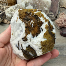 Cargar imagen en el visor de la galería, Apophyllite/Zeolite Cluster #24

