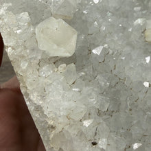 Bild in Galerie-Viewer laden, Apophyllite/Zeolite Cluster #29
