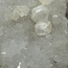 Bild in Galerie-Viewer laden, Apophyllite/Zeolite Cluster #29
